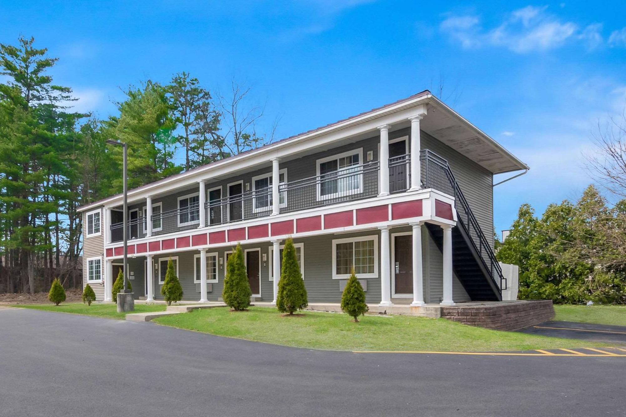 Red Roof Inn Glens Falls - Lake George Queensbury Exterior foto
