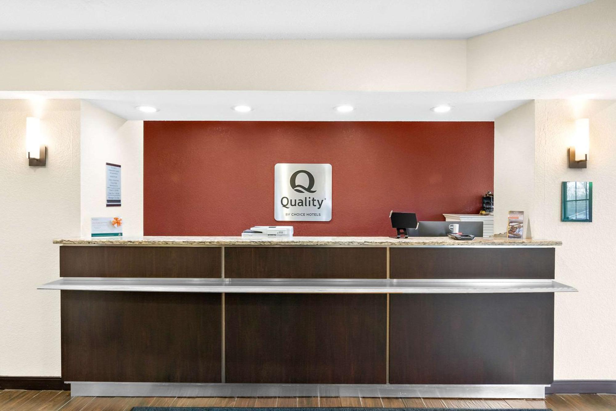 Red Roof Inn Glens Falls - Lake George Queensbury Exterior foto